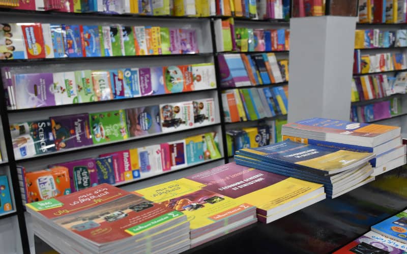 Cahiers et livres scolaires : Benmoussa interpellé sur la hausse des prix